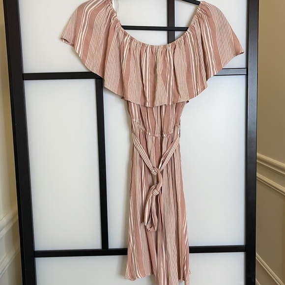 Pink and white dress with tie to wrap around your waist - Picture 2 of 3